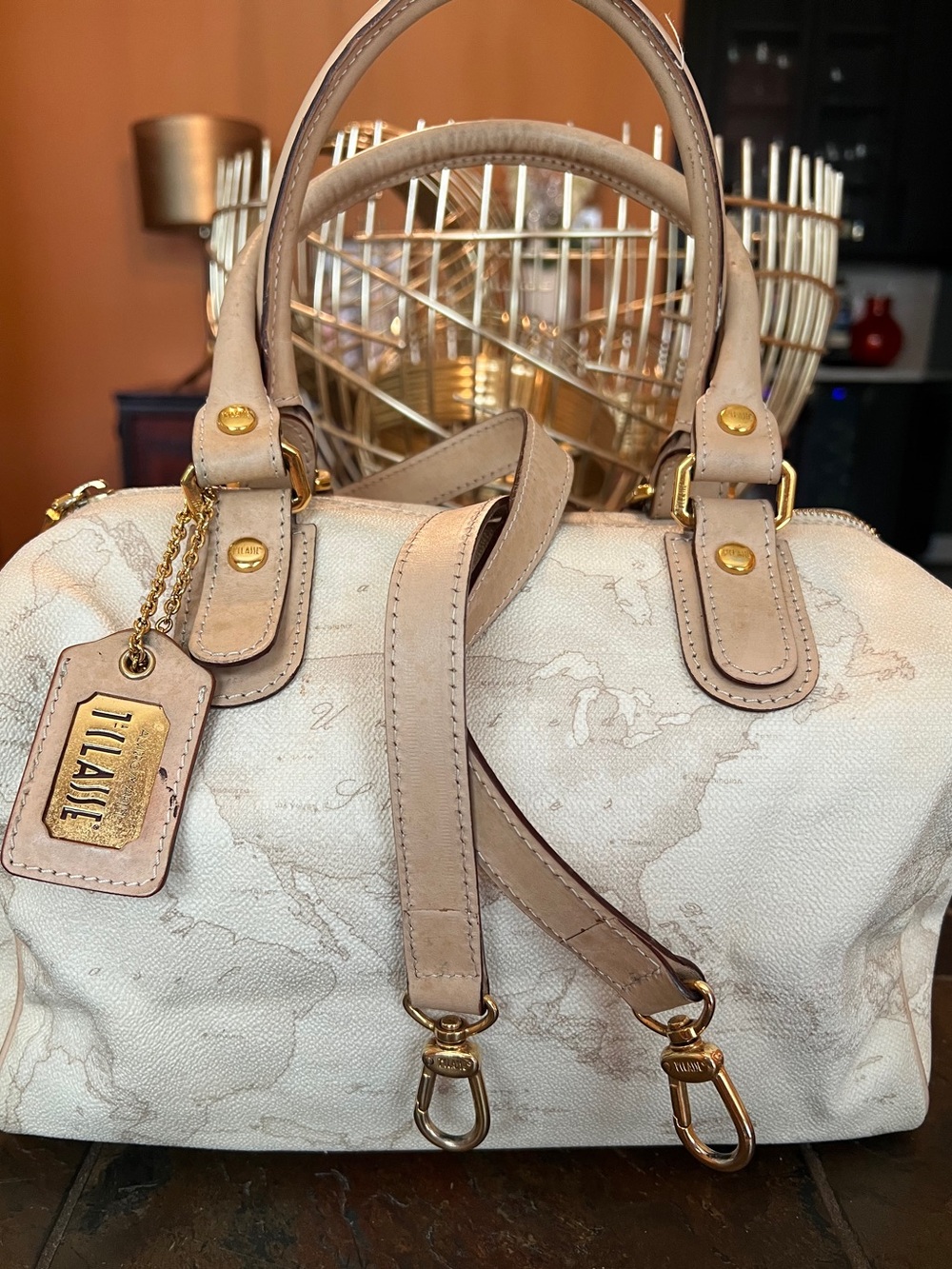 Alviero Martini 1ᴬ Classe Geo White bauletto bag